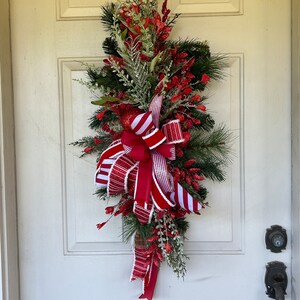 Red and White Christmas Wreath for Front Door, Holiday Wreath Christmas, Christmas Door Swag, Happy Holiday Door Swag, Evergreen Christmas