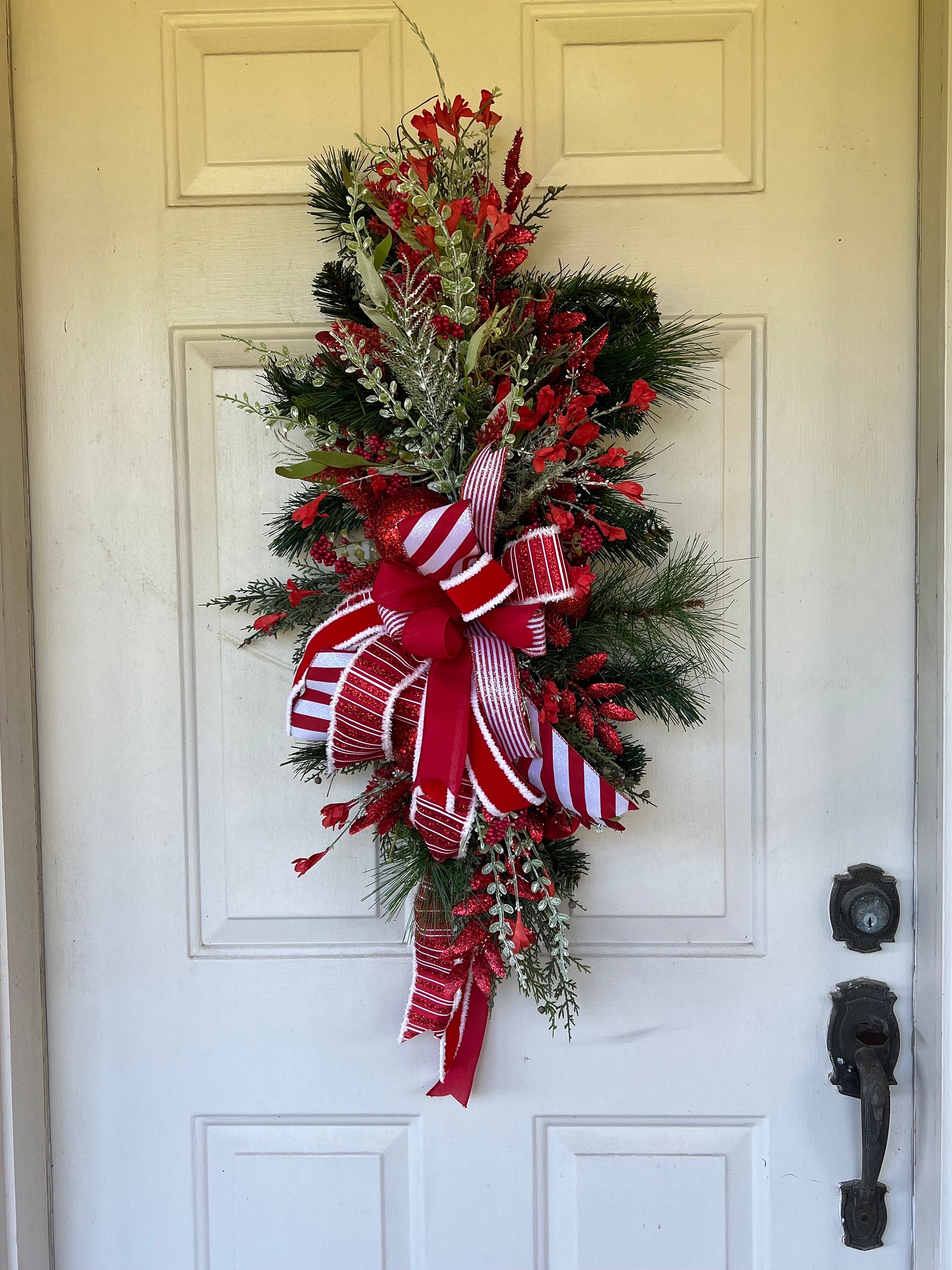 Red Christmas Swag: Evergreen Holiday Front Door Wreath - Etsy