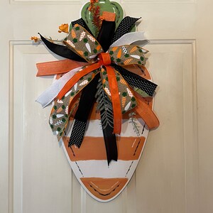 Easter Carrot Wreath, Outdoor Easter Decoration, Easter Door Hanger for Front Door, Easter Decor, Front Door Wreath