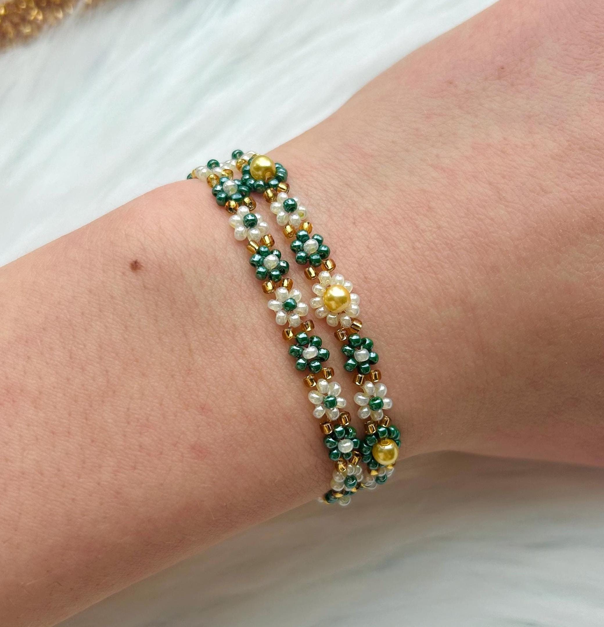 黄緑色ビーズブレスレット グリーンとゴールドの花のビーズブレスレット - Etsy 日本