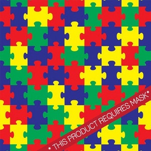 Puede incluir: Un patrón repetido de piezas de rompecabezas en rojo, azul, verde y amarillo. El texto "* THIS PRODUCT REQUIRES MASK*" está en una cinta roja en la parte inferior de la imagen.