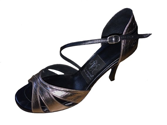 open closed shoes
