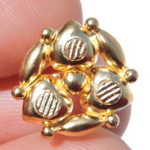 Anillo de nariz indio de oro de 22 quilates pulido sobre plata de ley. Aro de nariz Bali.