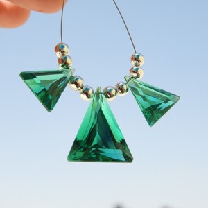 3 Pcs Trios Teal Green Quartz Faceted Fancy Triangular Shaped Beads Size 21X17 - 15X12 MM