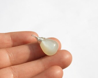 Wire Wrapped Pendant/Natural White Moonstone Wire Wrapped Pendant/Sterling Silver/Moonstone Pendant