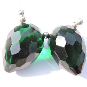 2 Pcs Chrome Green Quartz Faceted Drops Shaped Beads Gemstone Drops Beads Size 22X15 MM