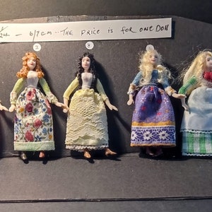 Miniature Dollhouse Dolls - 6/7 cm