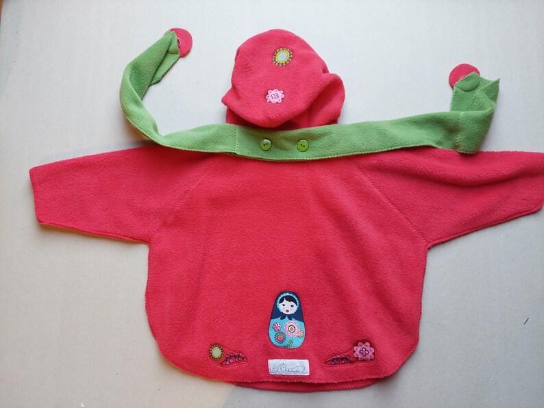 Kinder hoodie met sjaal van 18 maanden tot 2 jaar en een half in rood en groen fleece CLOCHADOUDOR afbeelding 5