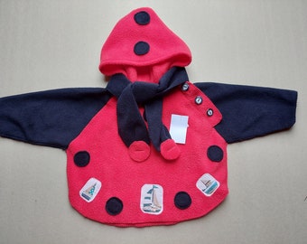 Children's hoodie with a scarf (9 months to 18 months) in red and navy blue fleece CLOCHADOUDOR