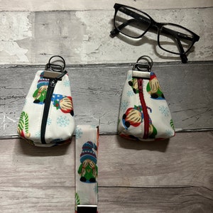 Mini Coin Purse Triangle Pouch Keychain Coin Pouch Dice Bag Earbud Pouch Pyramid Zip Pouch Dog Treat / Poo Bag Key Fob Notion Pouch Gift