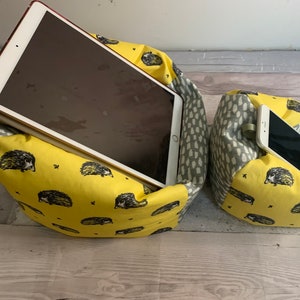 Hedgehog Stroll iPad Pro iPad Stand Beanbag Support Pillow Kindle Device E-Reader Tablet Cushion Key Fob Iphone Holder Phone/Glasses Pouch