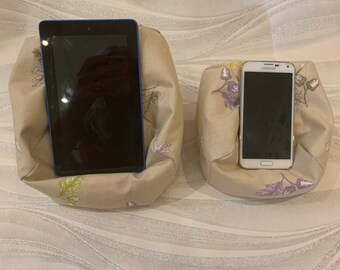 Acorn Autumn iPad Pro Cushion iPad Stand Tablet Beanbag Support Pillow Kindle Device Stand Nook E-Reader Desktop Tidy Iphone Phone Holder