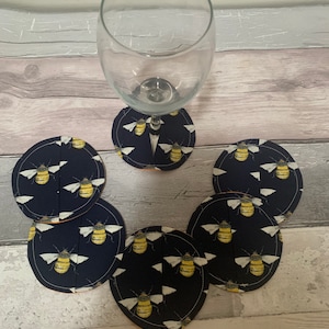 Various Bee Fabrics Wine Coasters Wine Cozies Brandy Champagne Gin Glass Coaster Wine Glass Slippers Wine Coaster Pocket Wine Stemware Gift