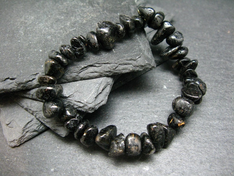 Nuumite Nuummite Genuine Bracelet 7 Inches 10mm Tumbled Beads 画像 2