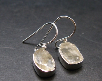 ブラジル産フェナカイト フェナサイト イヤリング - 1.0インチ