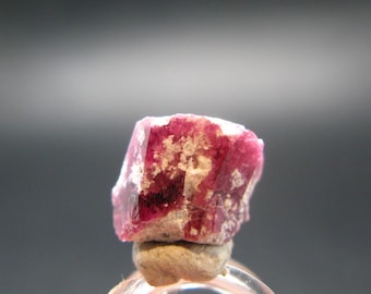 231 カボション ビクスバイト レッドベリル レッドエメラルド 231