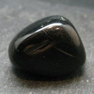 Pierre ISUA rare du Groenland - 1,0" - 16,80 grammes