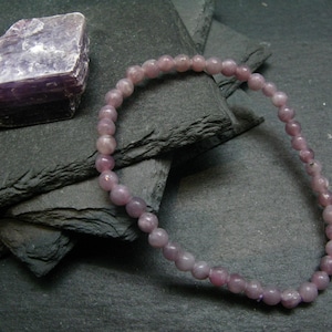 Braccialetto autentico in lepidolite ~ 7 pollici ~ perle rotonde da 4 mm