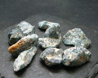 Pierre Précieuse Grandidiérite Bleu-vert Naturelle De Madagascar, 3.8x3.7 Mm, 0.18 Ct