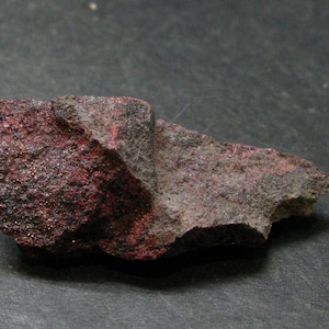 Seltenes Zinnober Rohstück aus Spanien - 4,8 cm - 17,61 Gramm