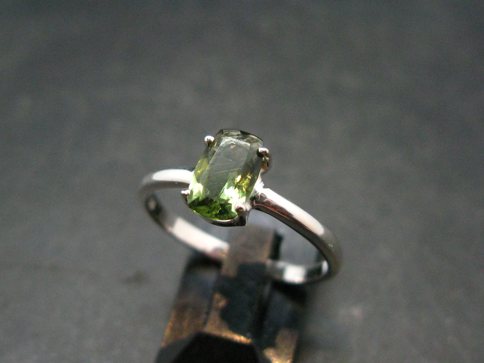 Cute Gem Faceted Moldavite Sterling Silver Ring From Czech Republic - Size 8 - 1.71 Grams