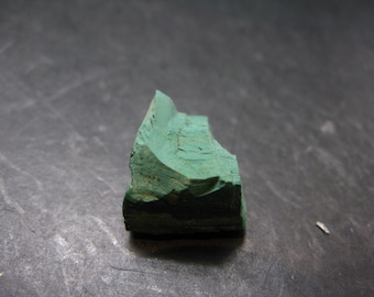 Pieza rara de volkonskoíta en bruto procedente de Rusia: 0,7" (5,71 gramos)