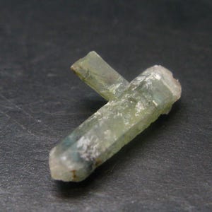 南アフリカ産アホイト水晶 - 0.7インチ - 0.67グラム - Etsy 日本