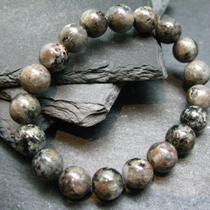 Originele Yooperlite-armband ~ ronde kralen van 7 inch ~ 10 mm