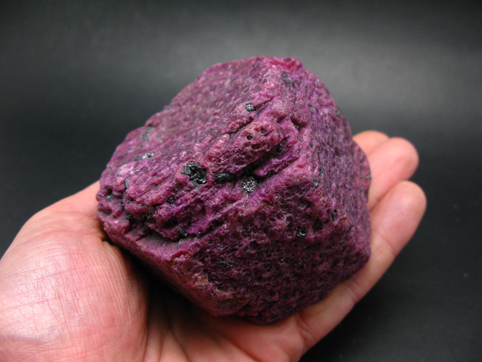自家製 Corundum Ruby Genuine Genuine Ruby Corundum Crystal From India - 850 Grams - 3.5