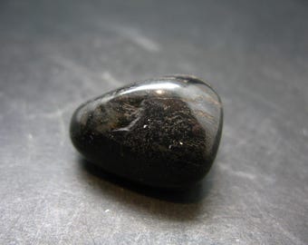 Rare ISUA Stone from Greenland - 1.0" - 20.0 Grams