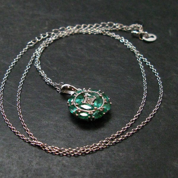 Emerald Silver Pendant W/Chain From Colombia - 2.90 Grams Total