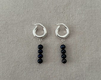 Sterling Silver Hoop Earrings with dangle Black peal bead, Small Silver hoops, Pearl Earrings