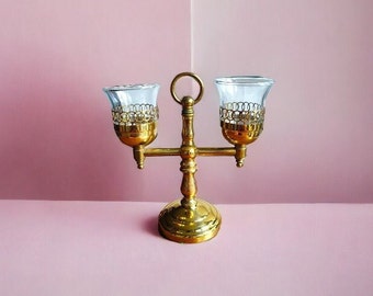 ANTIQUE inspired brass tea light stand with dual candle holders Classic brass tea light centerpiece with vintage appeal Vintage Light Stand