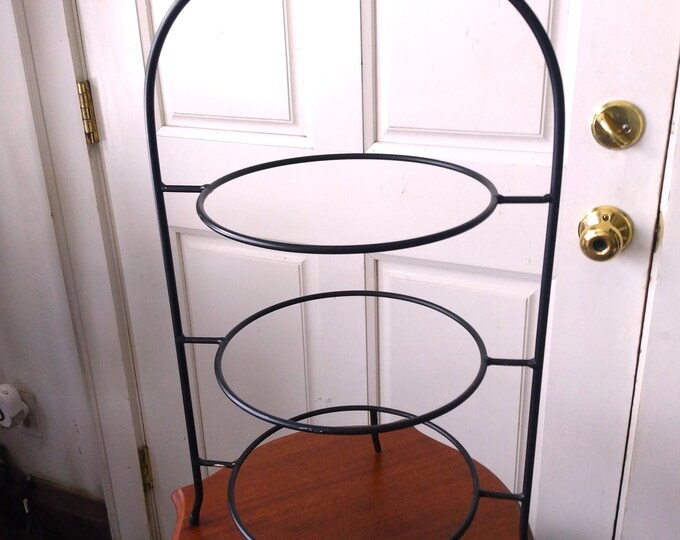VINTAGE Wrought Iron Plate Holder Rack, French Style Wrought Iron