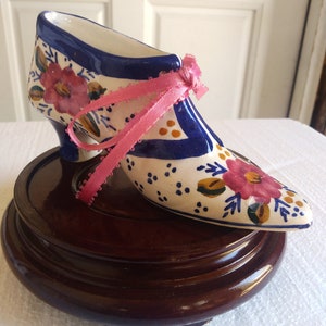 VINTAGE Victorian Collectible Shoe  Home Decor