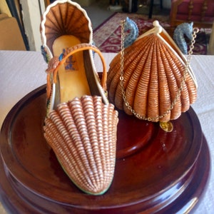 VINTAGE Willow Hall Collectible Shoe and Matching Purse  Centre Stage &quot;Sea World&quot; Collectible Decor, Home Decor