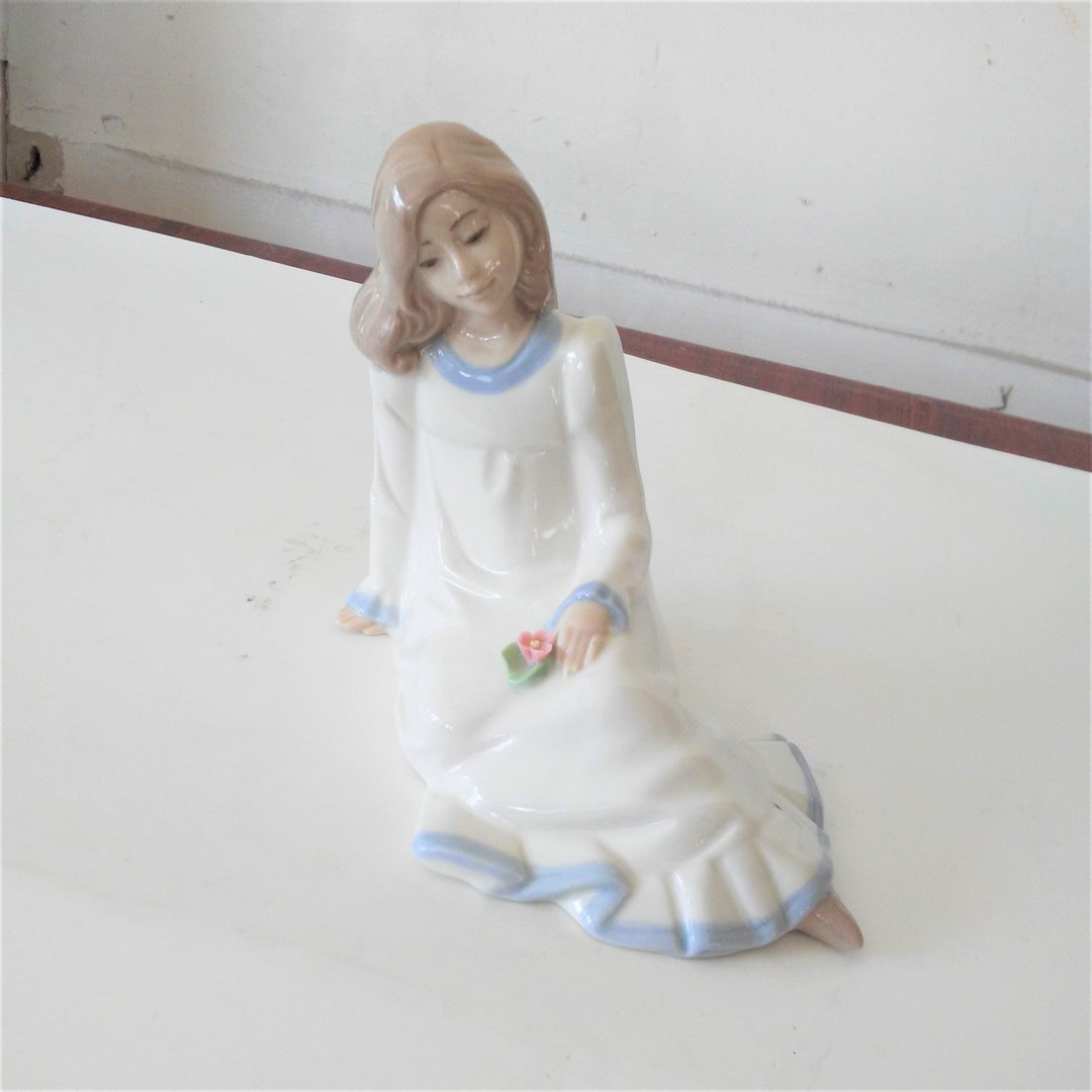 Vintage Nadal Figurine of Reclining Girl by Enrique Nadal Last Etsy