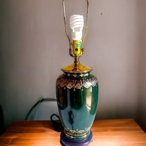 Vintage Chinoiserie Floral Hand Painted Table Lamp Chinoiserie Style Bedside Lamp with Delicate Hand Painted Design Ginger Jar Lamp