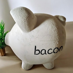 Upcycled home decor piggy Bank Farmhouse piggy bank decoration Eco-conscious handmade piggy bank Vintage-style piggy bank Ceramic Piggy Bank