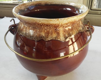 VINTAGE Brown Drip Glaze Pot//Brown Drip Glaze Bean Pot//Made in the USA Brown Speckled Pot//Retro Kitchen Decor//Mid Century Cooking Pot