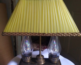 VINTAGE Colonial Double Light Lamp