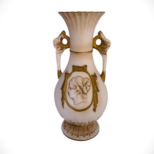 VINTAGE Lefton Cameo Porcelain Vase  Victorian Flower Vase, Home Decor