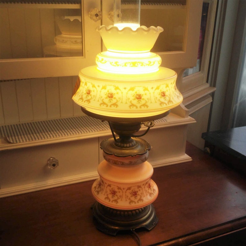 VINTAGE GWTW Lamp Romantic Victorian Parlor Lamp Abigail Adams Style CountryFarmhouse Decor 1978 Quoizel Lamp