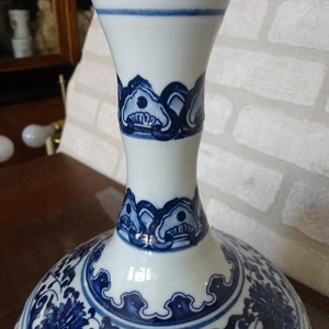 Vintage-inspired large Asian vase Elegant blue and white decor vase Retro-style oriental ginger jar vase Old-world style oriental porcelain image 3
