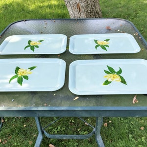VINTAGE Metal Serving Trays// Retro TV/Serving Trays// Shabby Chic Trays// Mid Century Modern Bed/Lap Tray Set of 4 image 2