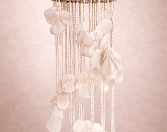 VINTAGE Shell Wall Hanging// Coastal Chic Wall Decor// Bohemian Shell Wind Chime