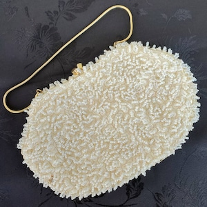 Goldco Beaded Sequin Purse Clutch 7&quot; Vintage Hong Kong White Cream Kiss Clasp