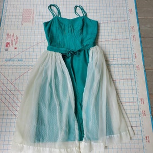 Vintage Dress Women&#39;s Small Xsmall ? Handmade Green Formal Chiffon Knee Length