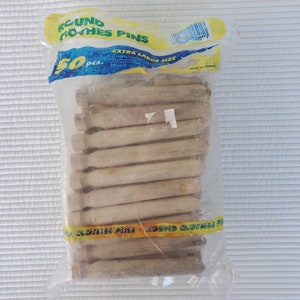 Lot Of 50 ? New Wooden Peg Clothe Pins Slotted Extra Large Flat Top Bag Vintage