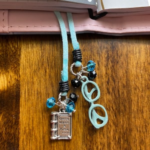 Traveler&#39;s notebook journal planner book thong Book and Reading Glasses bookmark charms